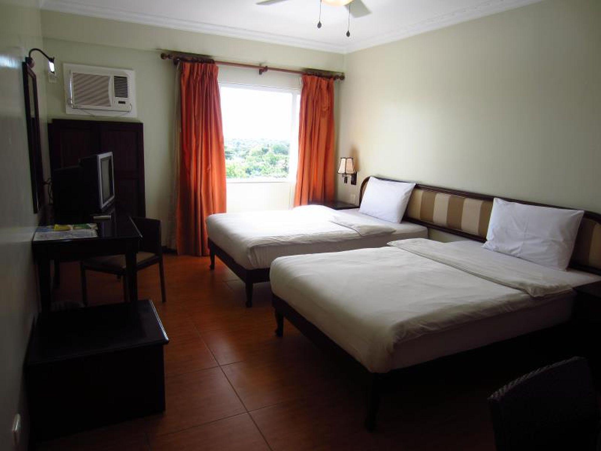 Egi Resort & Hotel Lapu-Lapu City Exterior foto
